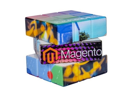 puzzelkubus - ook wel bekend als Rubik’s kubus of draaikubus - met een bedrijfslogo