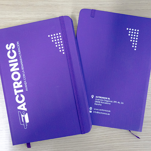 Paars notitieboek